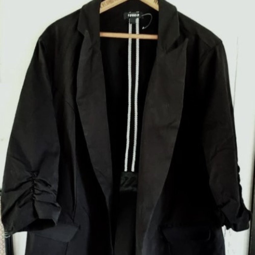 Torrid Open Front Blazer Jacket Sz 3 Woman's Plus 22/24 Black 3/4 Sleeve Stretch